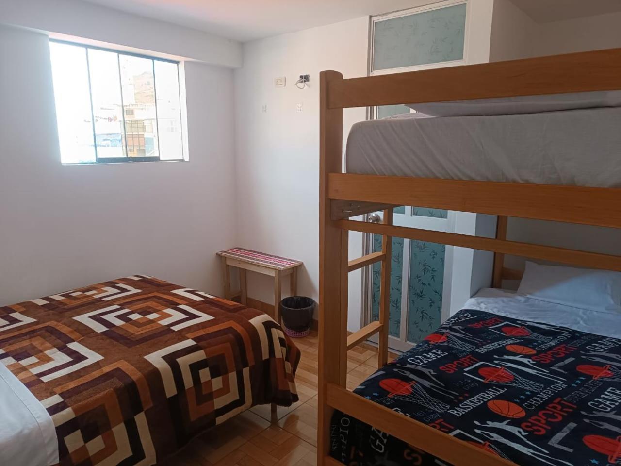 Yerupaja Mountain Hostel ワラス エクステリア 写真