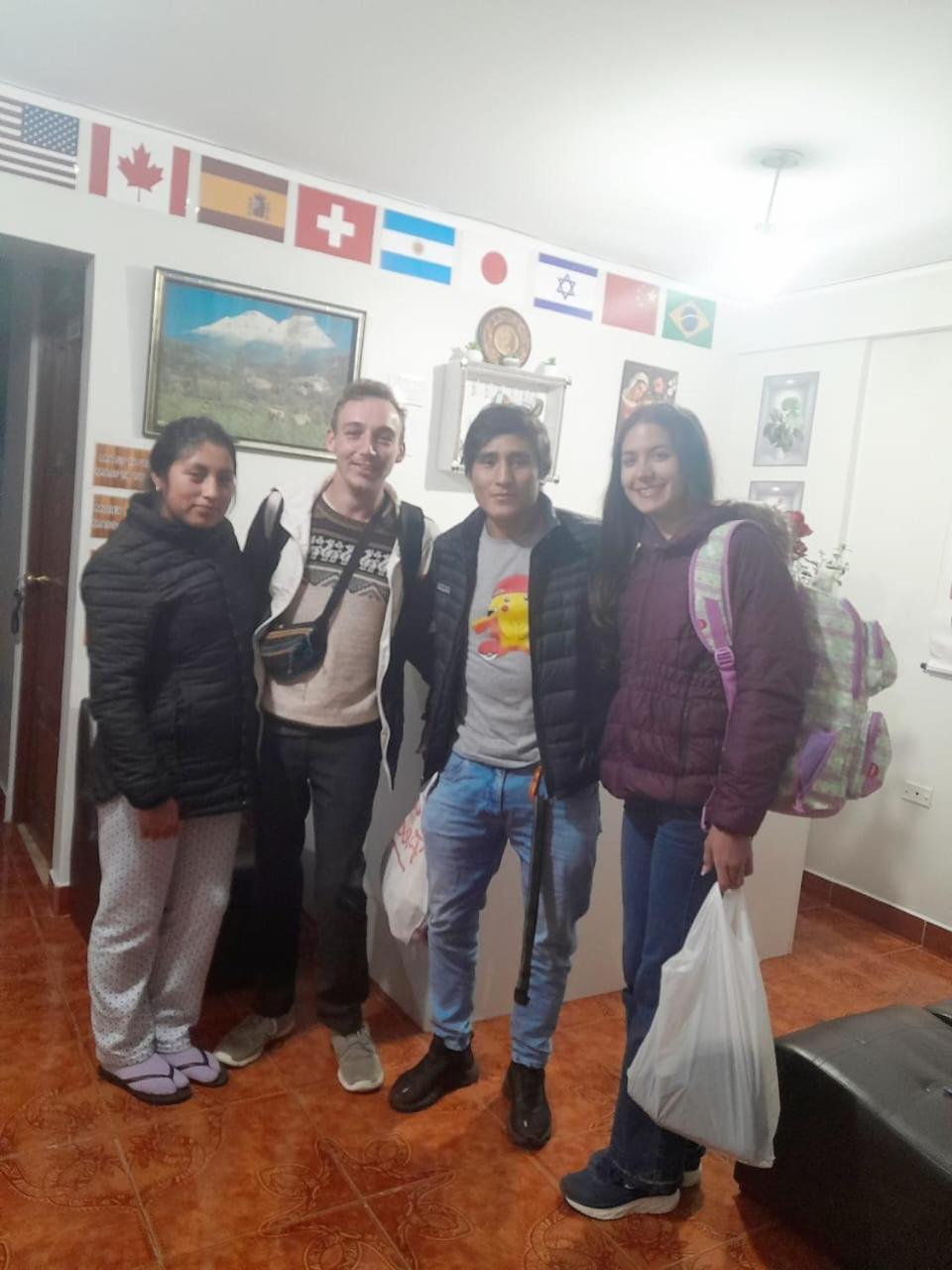 Yerupaja Mountain Hostel ワラス エクステリア 写真
