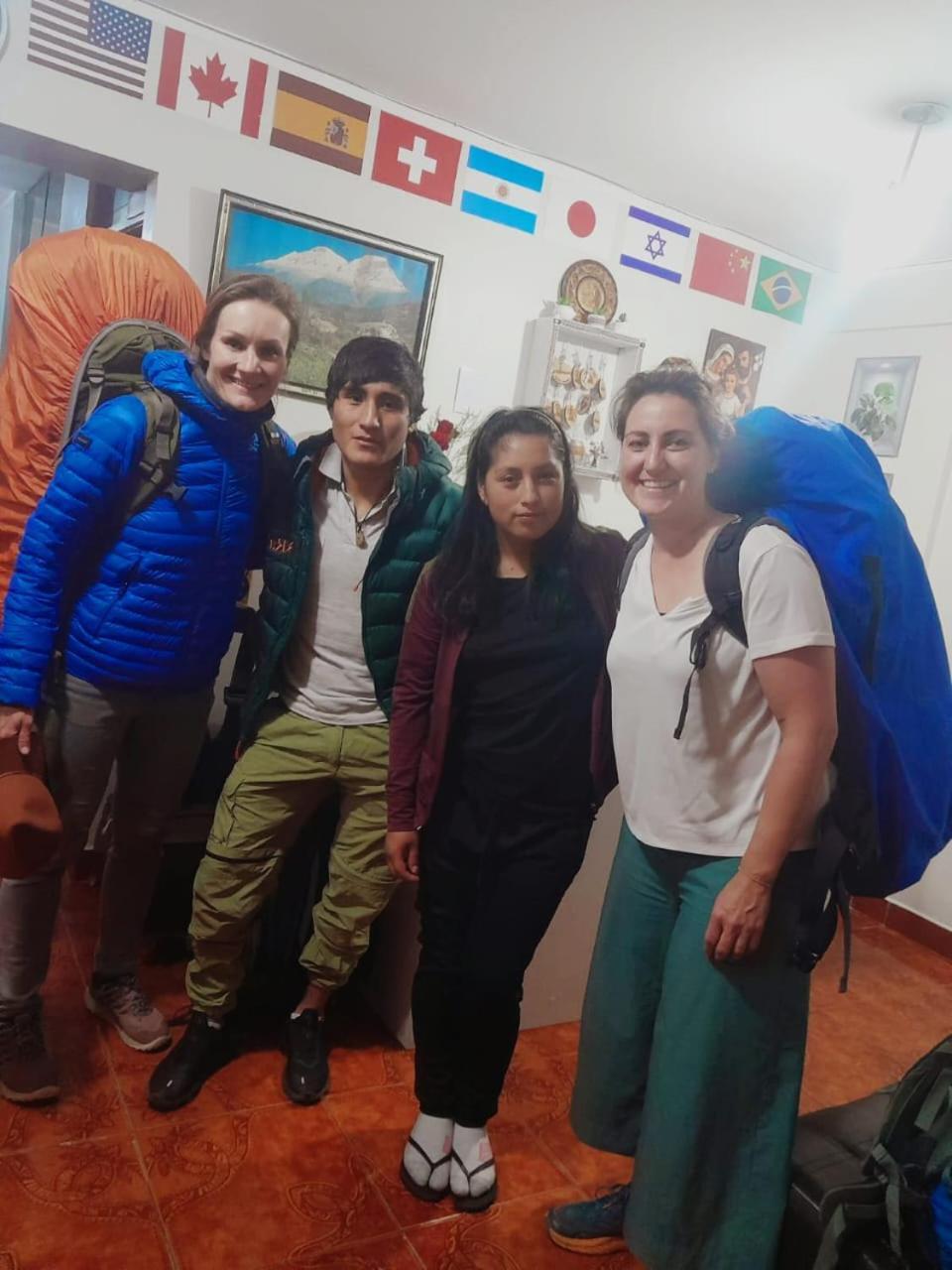 Yerupaja Mountain Hostel ワラス エクステリア 写真