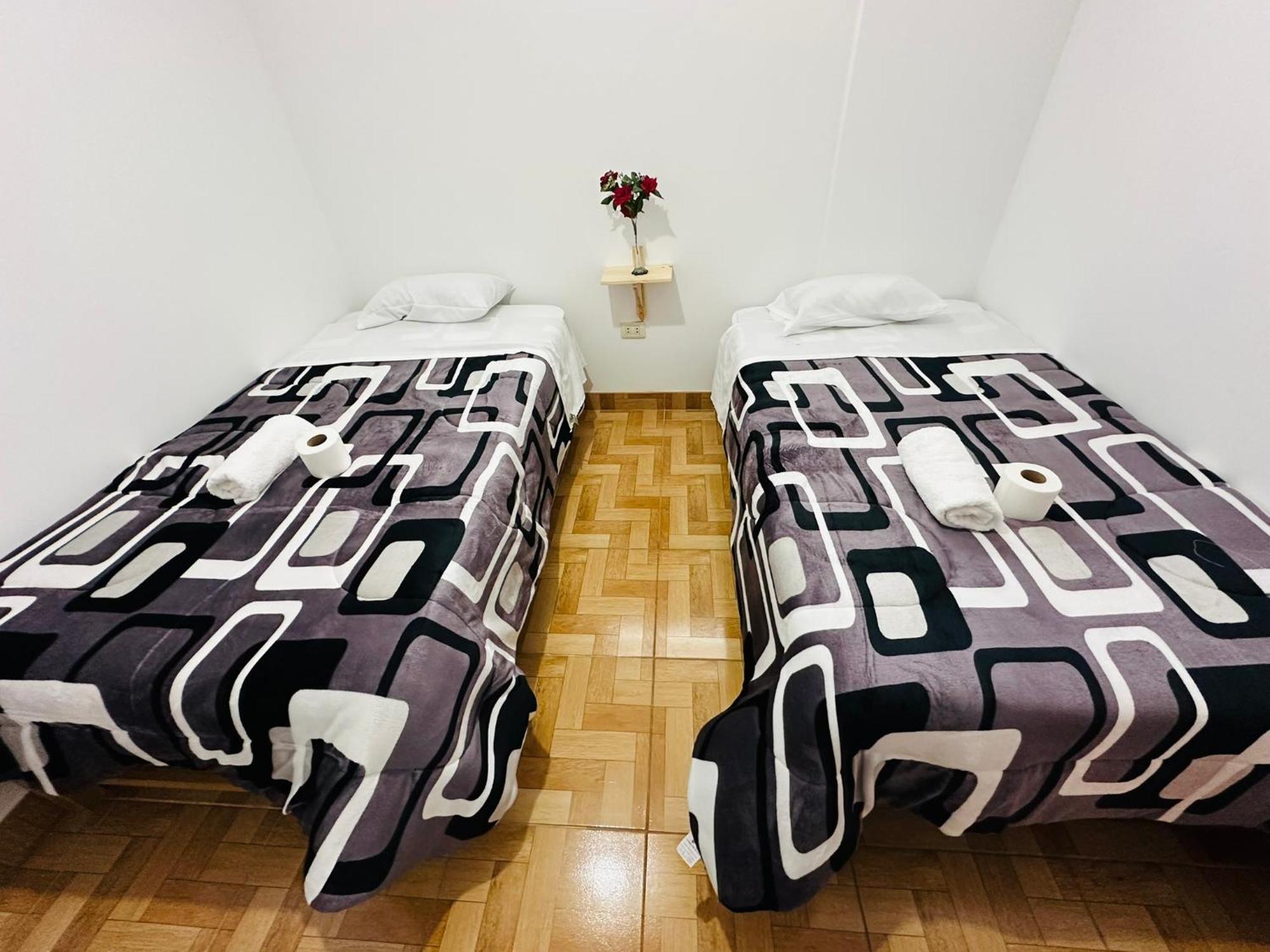 Yerupaja Mountain Hostel ワラス エクステリア 写真